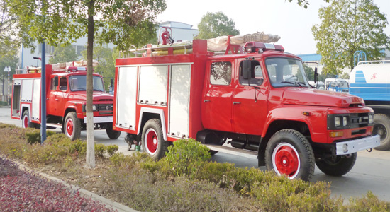 東風(fēng)尖頭水罐消防車(3.5-4噸)圖片