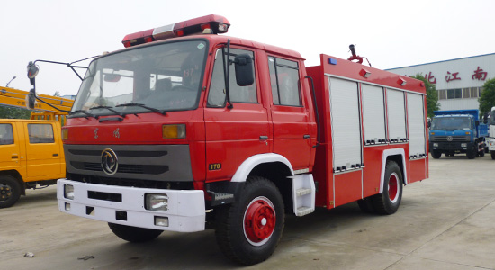 東風(fēng)153泡沫消防車圖片