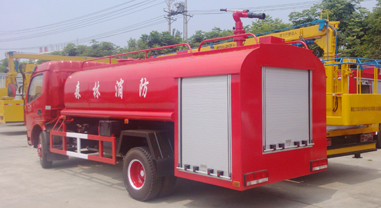 6噸森林消防車圖片